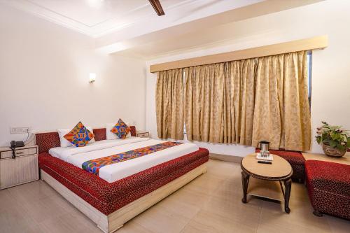 The LaLiT Deluxe Room